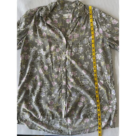JJill Gray Floral Button Front Blouse Women’s Size M Rayon Tunic Top - Picture 5 of 9